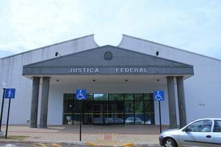 Sede da Justiça Federal em Campo Grande; liminar inicial foi negada, mas abriu brecha para novas ações individuais. (Foto: Marina Pacheco/Arquivo)