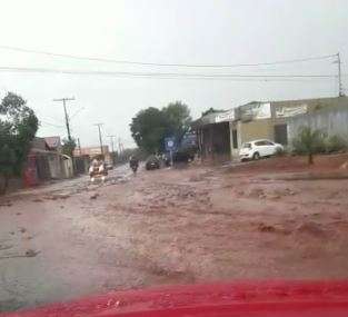 Passageira, mas intensa, chuva chegou a 18,4 mm com ventos de 55 Km/h