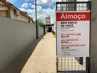 Almoço e Tal está localizado na Rua Barão do Rio Branco. (Foto: Henrique Kawaminame)