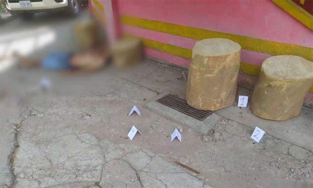 Brasileiro &eacute; executado com 10 tiros por dupla em moto na fronteira 