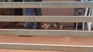 Depois de tiroteio, rapaz morre na varanda de casa no Bairro Uni&atilde;o