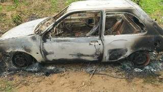 Carro usado no crime foi encontrado pela polícia incendiado (Divulgação: PCMS)