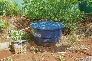 Cisterna onde água do ar-condicionado da escola é armazenada e utilizada para reaproveitamento. (Foto: Marcos Maluf)