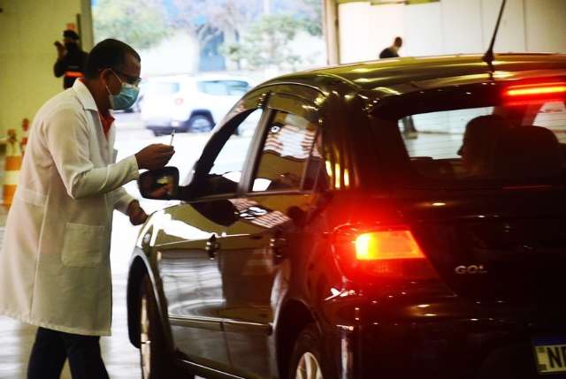 Furar fila da vacina contra covid rende multa de R$ 92 mil 