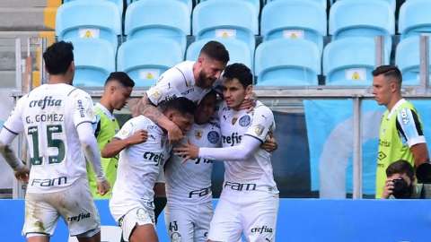 De virada, Palmeiras derrota Grêmio fora de casa e assume 2° lugar na tabela 