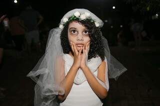 Manuela escolheu fantasia de noiva cadáver. (Foto: Paulo Francis)