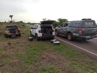 DOF para carros roubados em rodovia e apreende 1,5 tonelada de maconha 