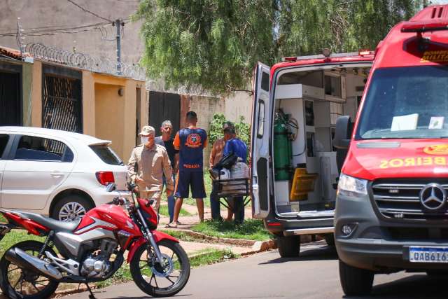 Homem em surto foi preso ap&oacute;s desacatar funcion&aacute;rios e agredir m&eacute;dico em UPA