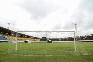 Baliza do Morenão, maior estádio de Mato Grosso do Sul. (Foto: Arquivo)