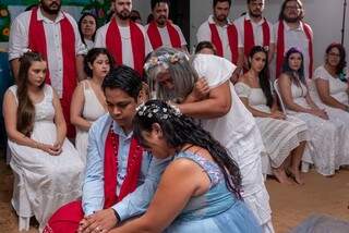 Casamento foi celebrado pela Vó Conga. (Foto: Stanke Fotografia)