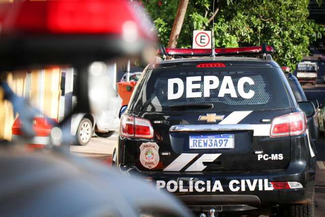 Bandidos invadem casa e fogem com rel&oacute;gios, cart&otilde;es e R$ 6 mil 