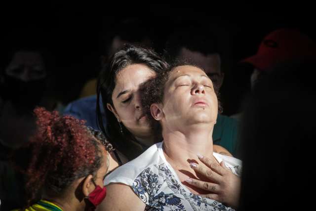 Choque e incredulidade na despedida de rapaz assassinado na Afonso Pena