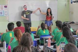 Professores durante aulão da área de linguagem na Escola Estadual Maria Constança. (Foto: Marcos Maluf)