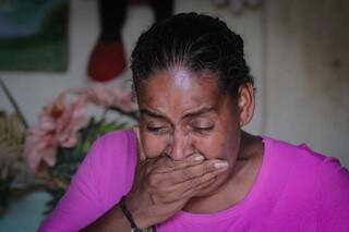 M&atilde;e de mulher que morreu queimada culpa filha mais nova por trag&eacute;dia