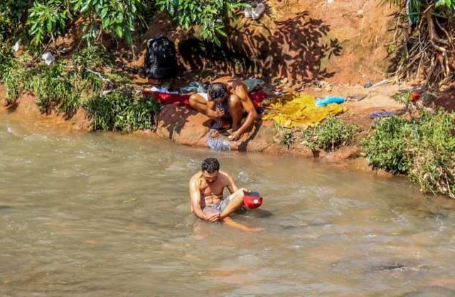 Conflu&ecirc;ncias: viver &agrave;s margens &eacute; n&atilde;o ter endere&ccedil;o, muito menos &aacute;gua pot&aacute;vel