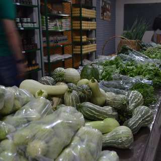 De verduras a café, Armazém vende produtos orgânicos e agroecológicos