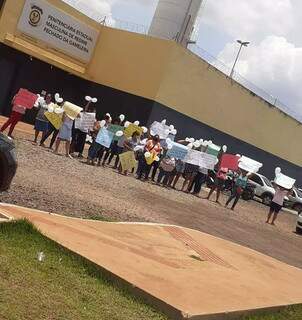 Manifestantes durante esta manhã na Gameleira I. (Foto: Direto das Ruas)