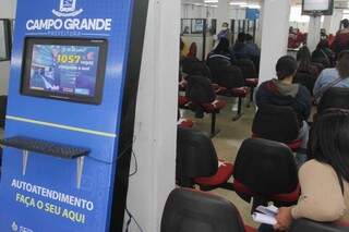 Trabalhadores em busca de recolocação no mercado de trabalho. (Foto: Arquivo/Campo Grande News)