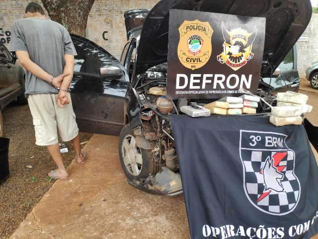 Homem &eacute; preso com coca&iacute;na avaliada em R$ 500 mil escondida em Gol