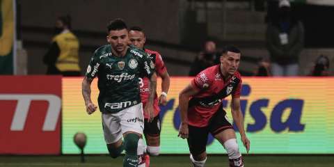  Jogando em casa, Palmeiras atropela o Atlético-GO com goleada de 4 a 0