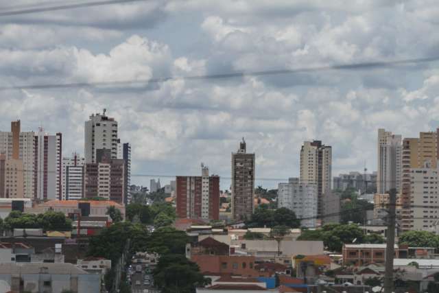 Primeira chuva forte de novembro &ldquo;mostra o que vem por a&iacute;&rdquo;, diz meteorologista 