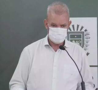 Secretário estadual de Saúde de Mato Grosso do Sul, Geraldo Resende, durante transmissão. (Foto: Reprodução)