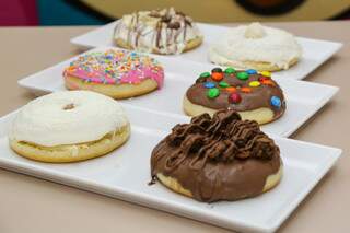 Os Donuts são gigantes no tamanho e no sabor.(Foto: Kísie Ainõa)