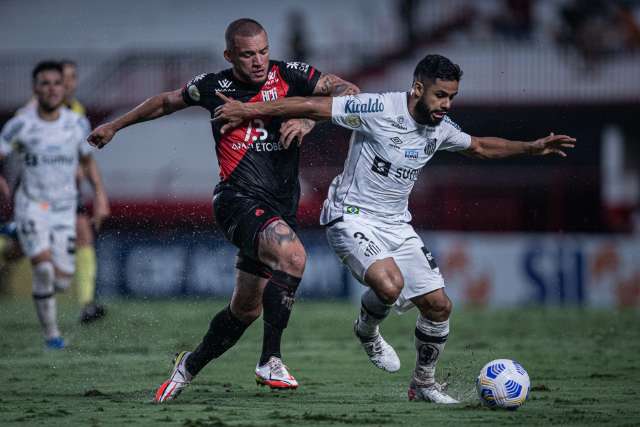 Jogando em Goi&acirc;nia, Atl&eacute;tico-GO e Santos ficam no empate sem gols 