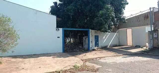 Omep &eacute; autuada e pode levar multa de R$ 15 mil por pr&eacute;dio abandonado