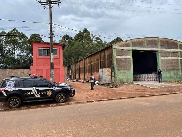 Traficantes s&atilde;o presos com 3,2 toneladas de maconha em dep&oacute;sito