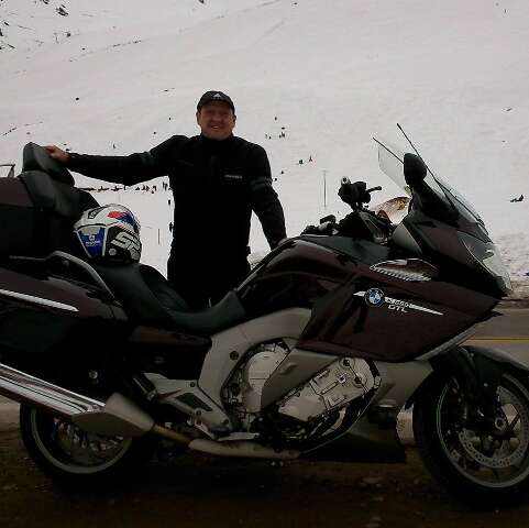 Aos 63 anos, motociclista morreu em ultrapassagem proibida  
