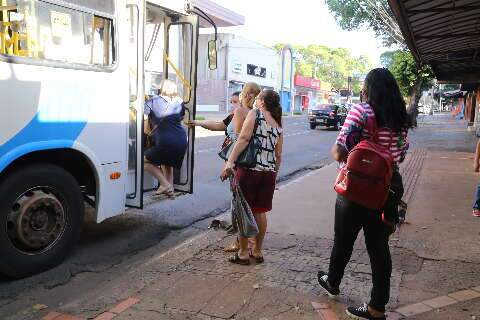 Reduzir multa por atraso de ônibus coletivo urbano pode sacrificar usuário