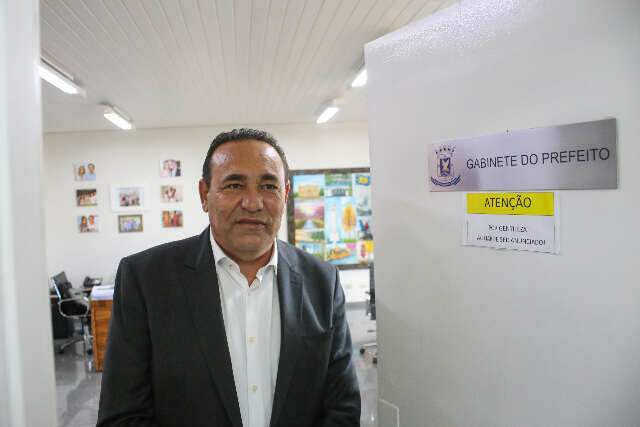Com origem na favela, prefeito interino diz que vergonha n&atilde;o &eacute; parte da hist&oacute;ria