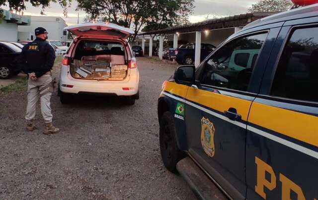 Após tiro em pneu, traficante abandona SUV carregado com maconha ...