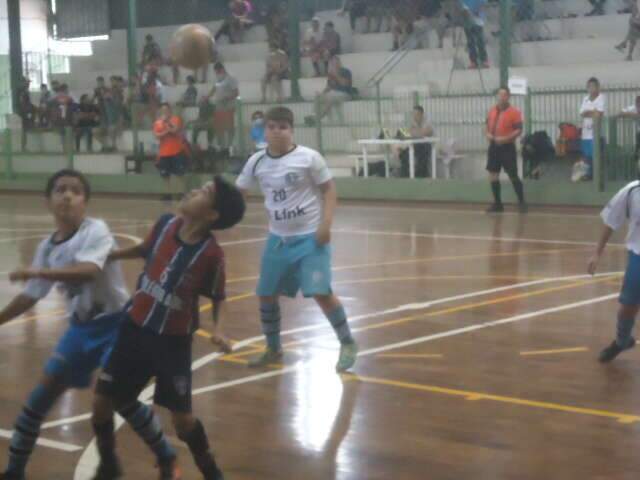 Quatro partidas movimentam quartas de final da  Copa Pelezinho 