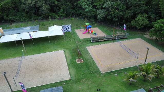 Beach tennis agita o fim de semana na terra do ecoturismo