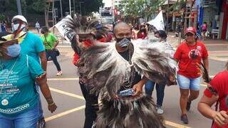 Indígenas também marcaram presença na manifestação do Dia da Consciência Negra (Foto: Cleber Gellio)