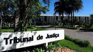 Placa na sede do Tribunal de Justiça no Parque dos Poderes. (Foto: Arquivo)