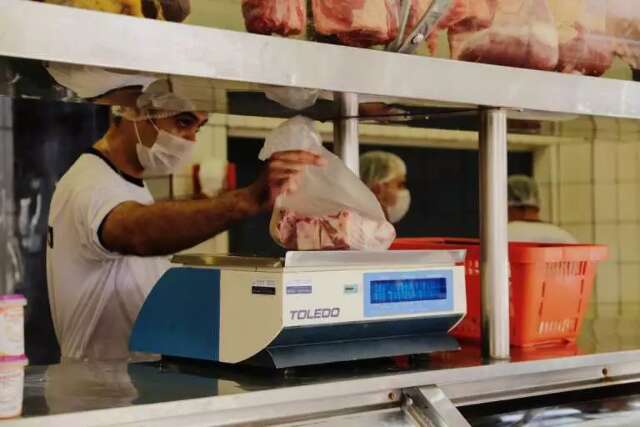 Prefeitura reajusta em 34% valor pago em 70 mil quilos de carne mo&iacute;da