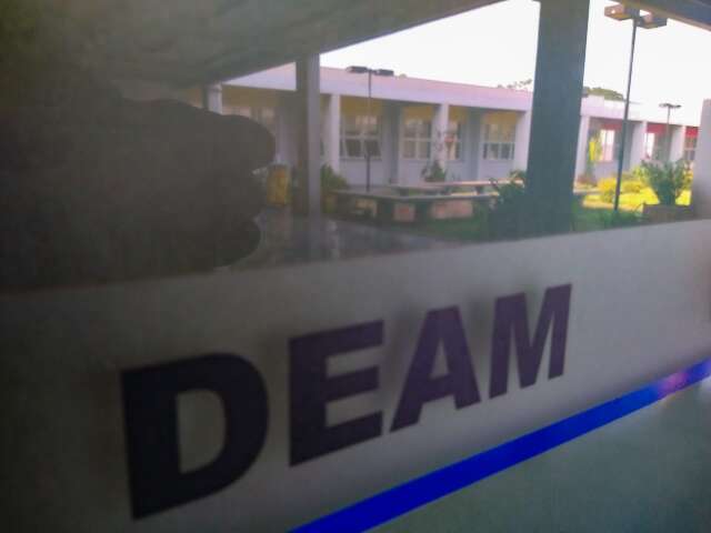 Homem de 31 anos &eacute; preso por viol&ecirc;ncia psicol&oacute;gica contra a m&atilde;e 