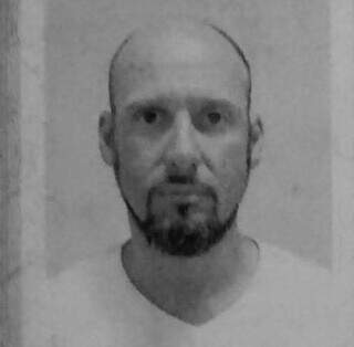 &quot;Ele s&oacute; fazia mal pra ele mesmo, por causa da droga&quot;, diz tio de morto pela PM
