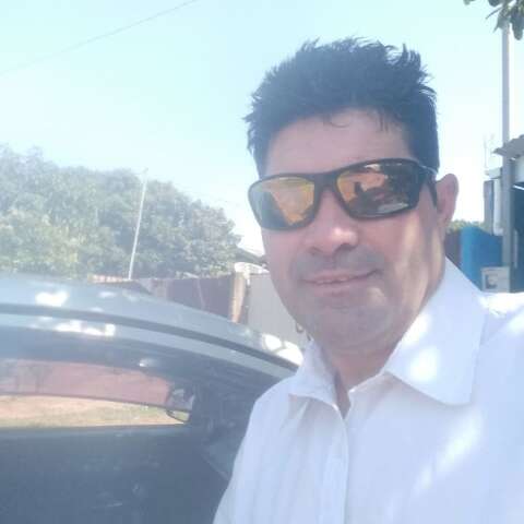 Homem &eacute; morto ap&oacute;s ser filmado beijando crian&ccedil;a