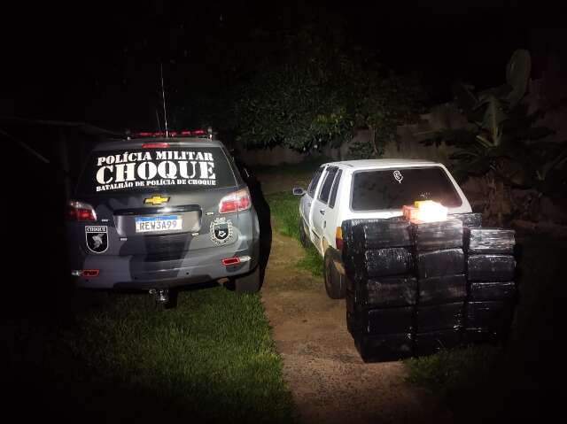 Dupla &eacute; flagrada com 525 kg de maconha em &quot;dep&oacute;sito&quot; no Bairro Santo Ant&ocirc;nio