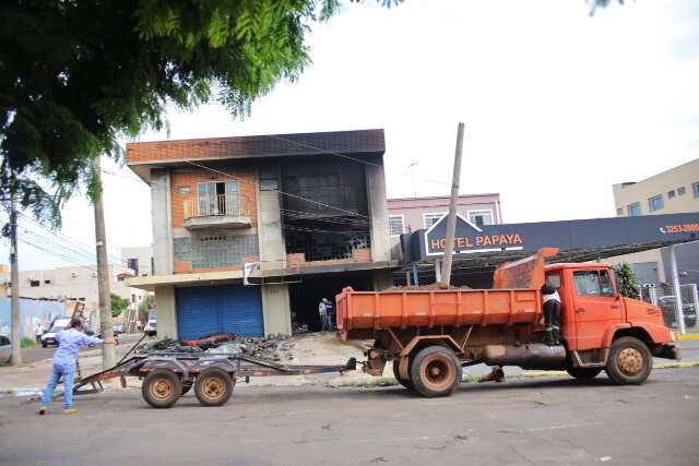 Dono de tape&ccedil;aria incendiada &eacute; multado em R$ 8,3 mil por n&atilde;o ter certificado