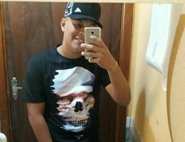 Nas redes sociais, amigos lembram jeito alegre de jovem que morreu em inc&ecirc;ndio