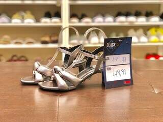 Constance preparou uma seleção de calçados femininos com preços irresistíveis. (Foto: Divulgação)