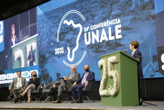 Em palestra, Tereza Cristina comemora aberturas de novos mercados internacionais