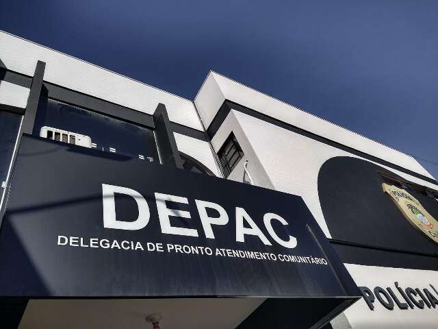 Homem tem dedos decepados e &eacute; morto a facadas no quintal de casa