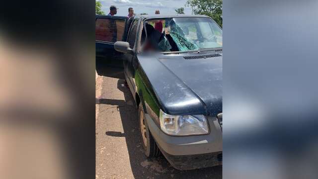 Passageira morre ap&oacute;s ser atingida por pe&ccedil;a de caminh&atilde;o que se soltou