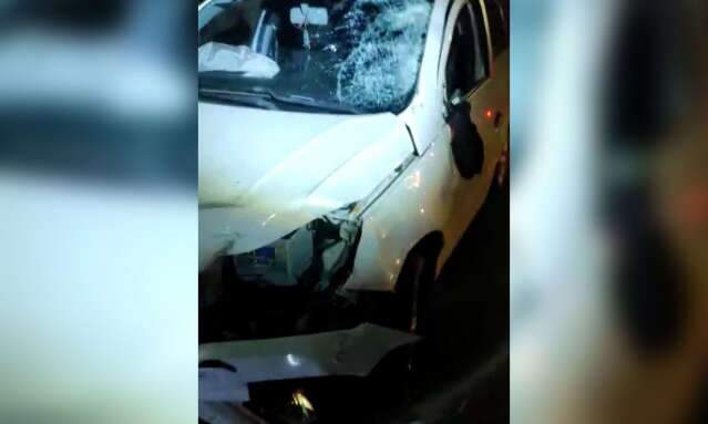 Motociclista morre ap&oacute;s invadir preferencial e colidir com carro 